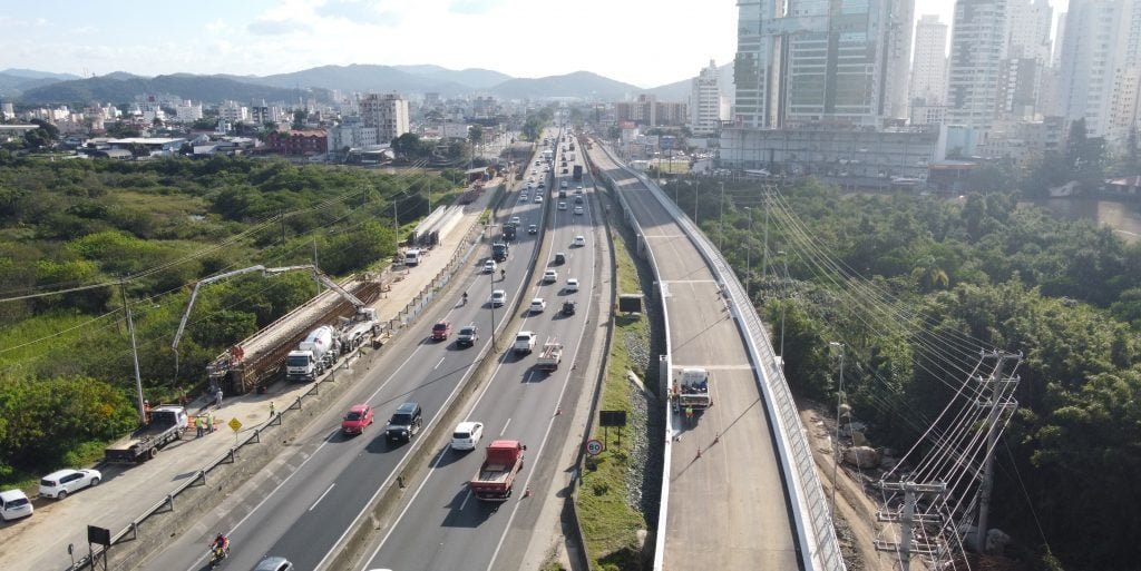 Ponte Camboriu 1024x513[1]