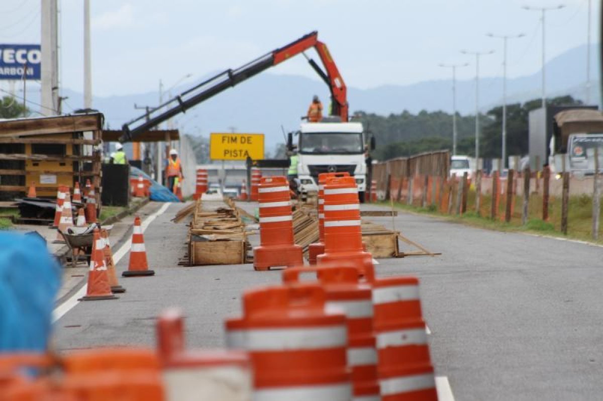 Pelas obras prometidas na BR-101